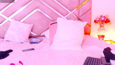 Nayeli_Fire live cam on Cam4