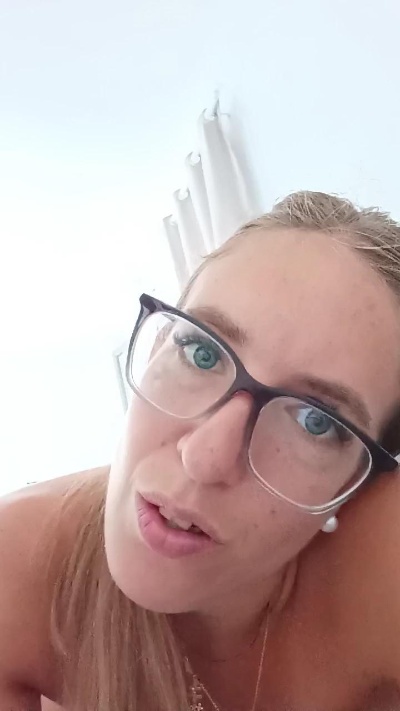 Nayra live cam on Cam4