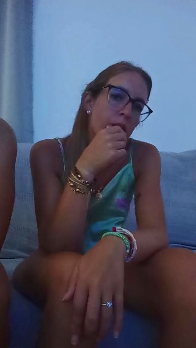 Nayra live cam on Cam4