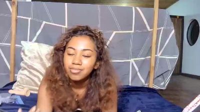 Nayrah1 live cam on Cam4
