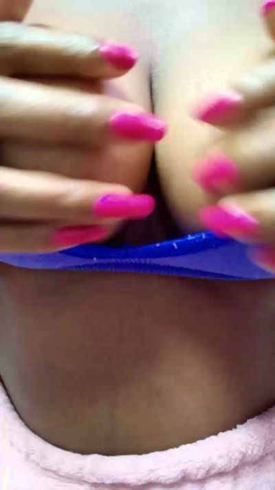 Nayrah7 live cam on Cam4