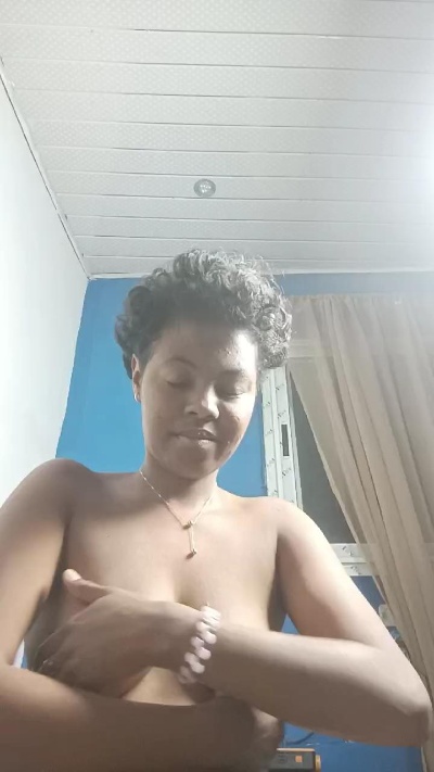 Nayrahj live cam on Cam4
