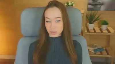 NecoleTitone live cam on Cam4