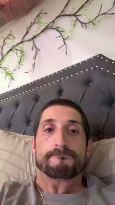 Need2cum23420 live cam on Cam4