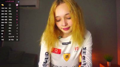 NeidaBalzarine live cam on Cam4