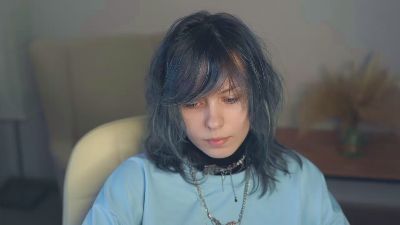 NeidaWanek live cam on Cam4