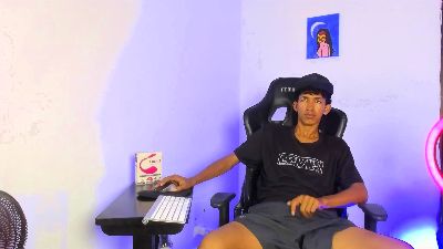 Neitan_miller23 live cam on Cam4