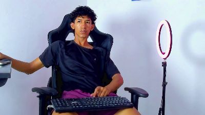 Neitan_miller23 live cam on Cam4