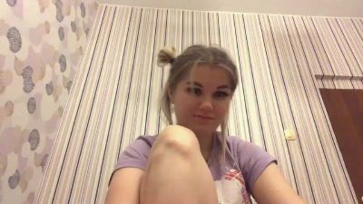NeldaSobiech live cam on Cam4