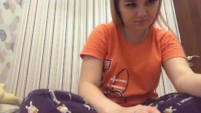 NeldaSobiech live cam on Cam4
