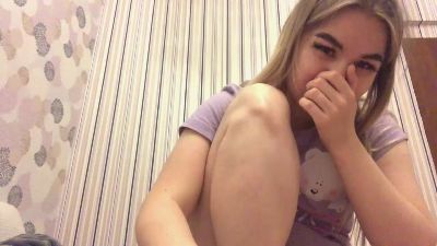 NeldaSobiech live cam on Cam4