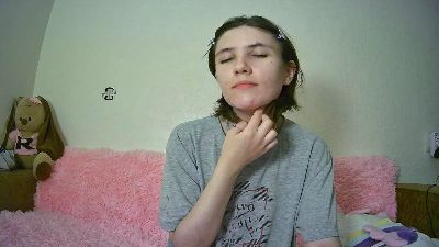 NeliaFerraiolo live cam on Cam4