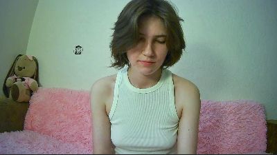NeliaFerraiolo live cam on Cam4