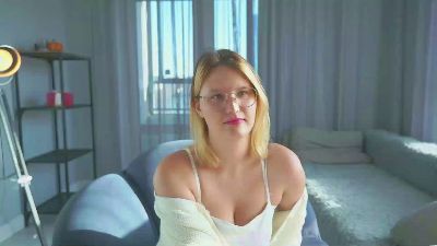 NelidaTotosz live cam on Cam4