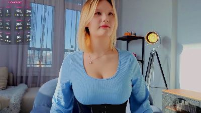NelidaTotosz live cam on Cam4