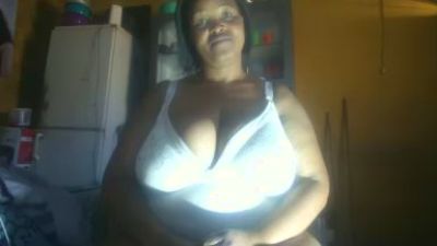 Neliswa live cam on Cam4