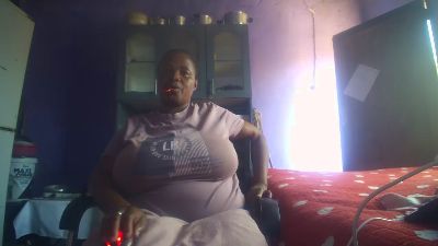 Neliswa live cam on Cam4