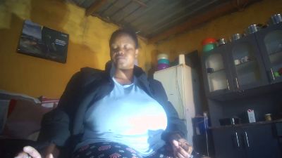 Neliswa live cam on Cam4