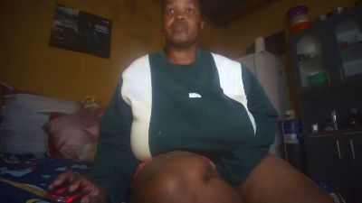 Neliswa live cam on Cam4
