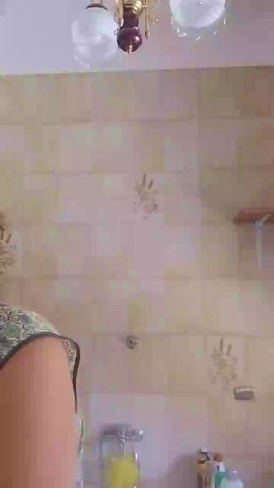 Nelyna live cam on Cam4