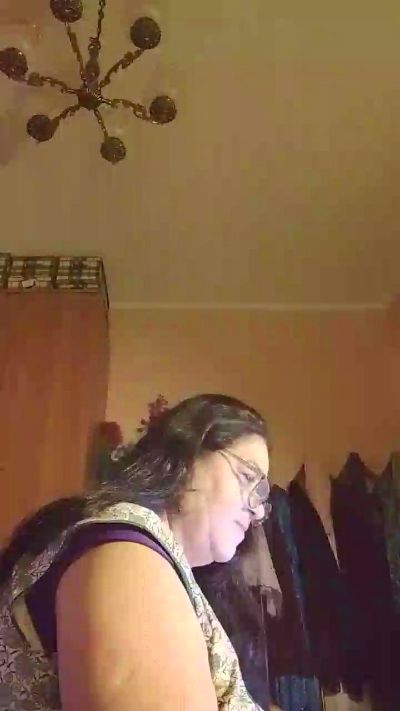 Nelyna live cam on Cam4
