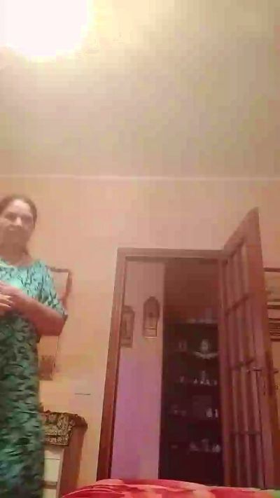 Nelyna live cam on Cam4