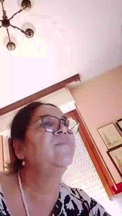 Nelyna live cam on Cam4