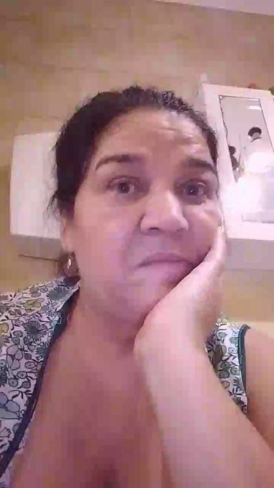 Nelyna live cam on Cam4