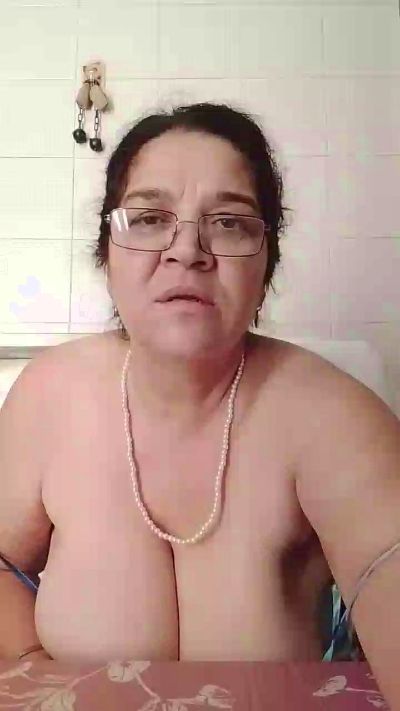 Nelyna live cam on Cam4