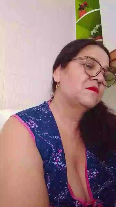 Nelyna live cam on Cam4
