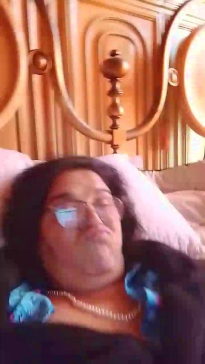 Nelyna live cam on Cam4