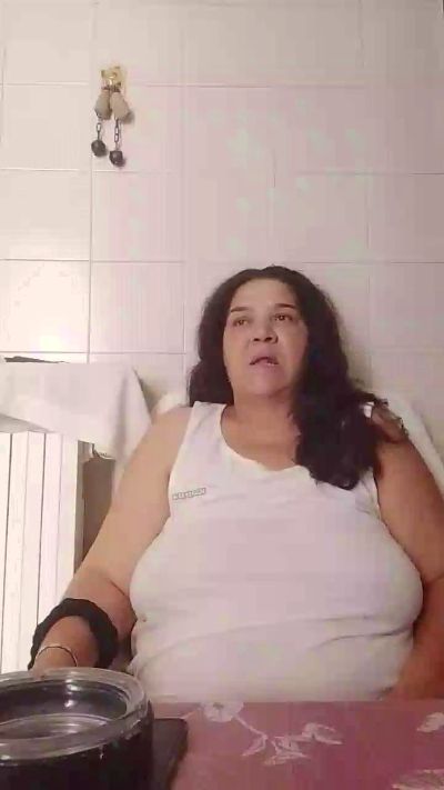 Nelyna live cam on Cam4