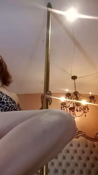 Nemesis_hot608 live cam on Cam4