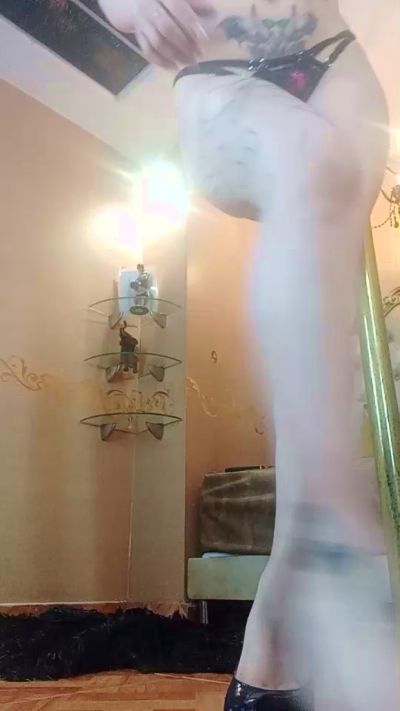 Nemesis_hot608 live cam on Cam4