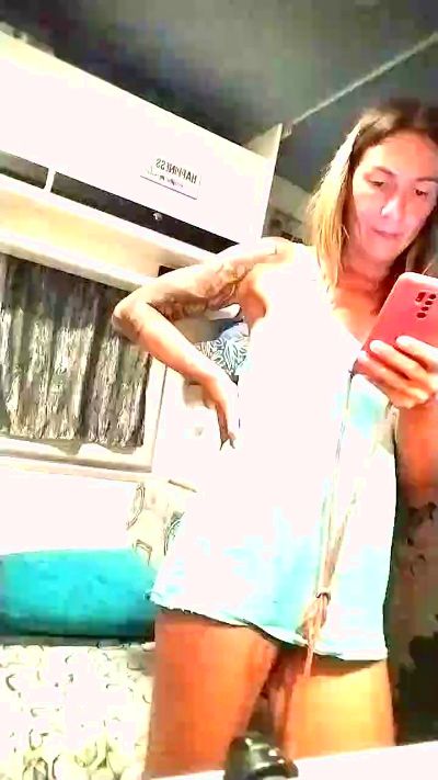 Nena_Misteriosa live cam on Cam4