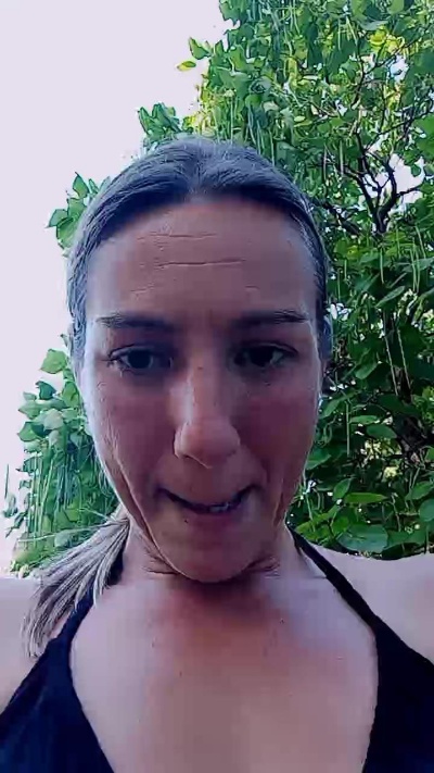 Nena_Misteriosa live cam on Cam4