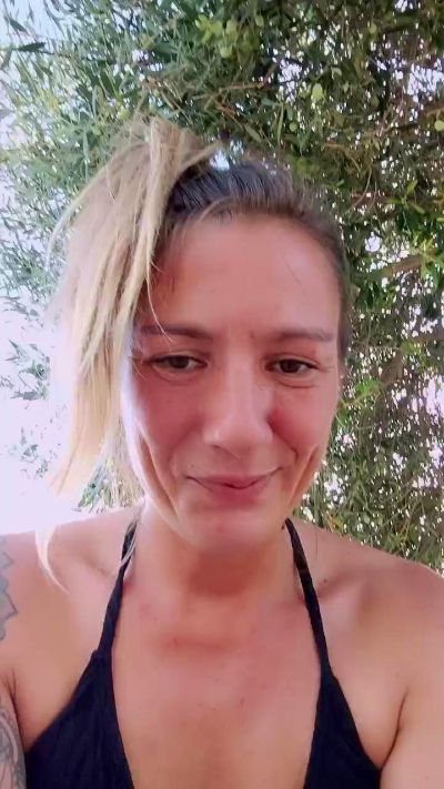 Nena_Misteriosa live cam on Cam4