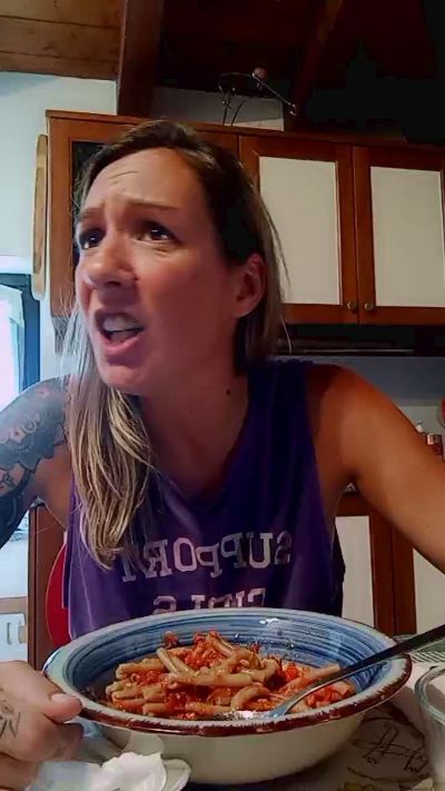 Nena_Misteriosa live cam on Cam4