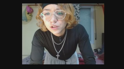 Nenav live cam on Cam4
