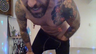 Nenelarge699 live cam on Cam4