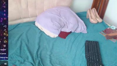 Nenita1989 live cam on Cam4