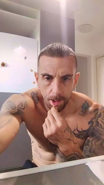 Neotrix33 live cam on Cam4