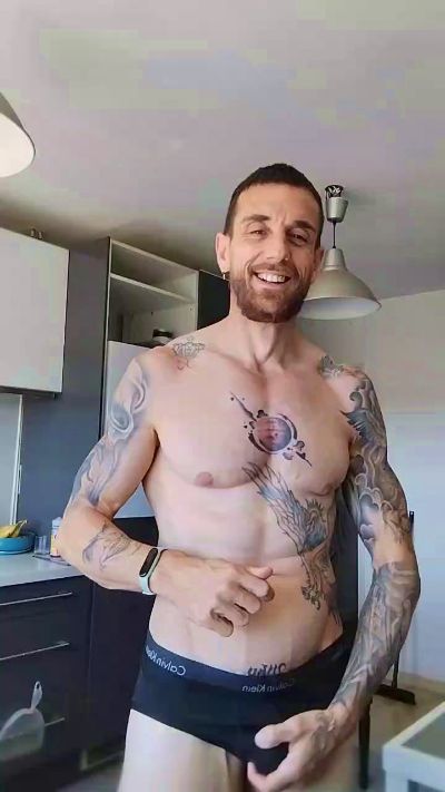 Neotrix33 live cam on Cam4