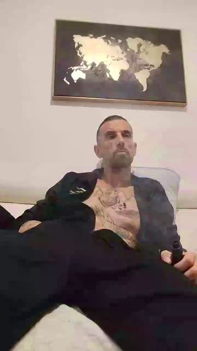 Neotrix33 live cam on Cam4