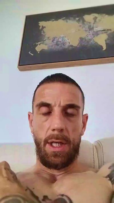 Neotrix33 live cam on Cam4