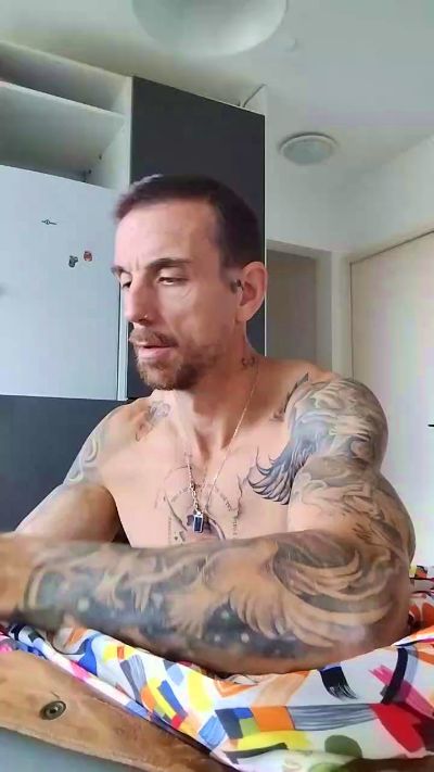 Neotrix33 live cam on Cam4