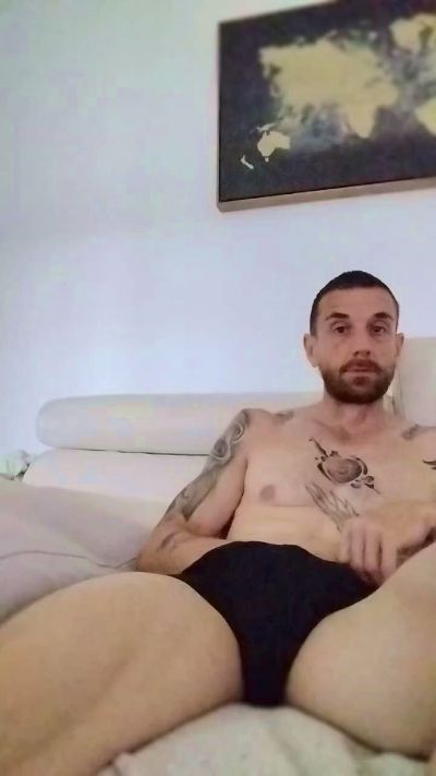 Neotrix33 live cam on Cam4