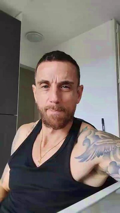 Neotrix33 live cam on Cam4