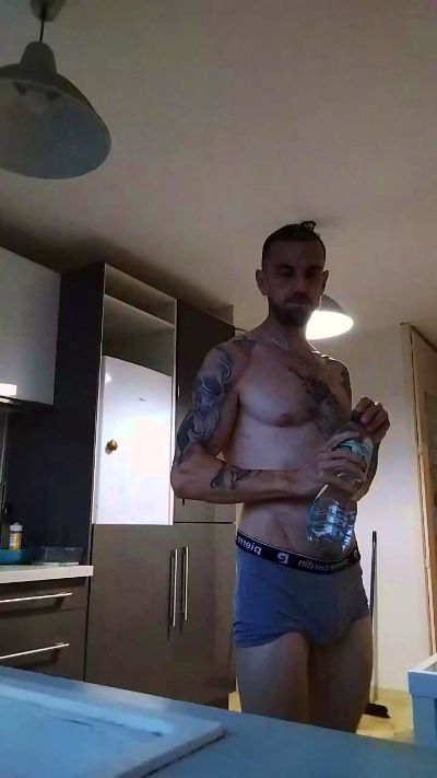 Neotrix33 live cam on Cam4