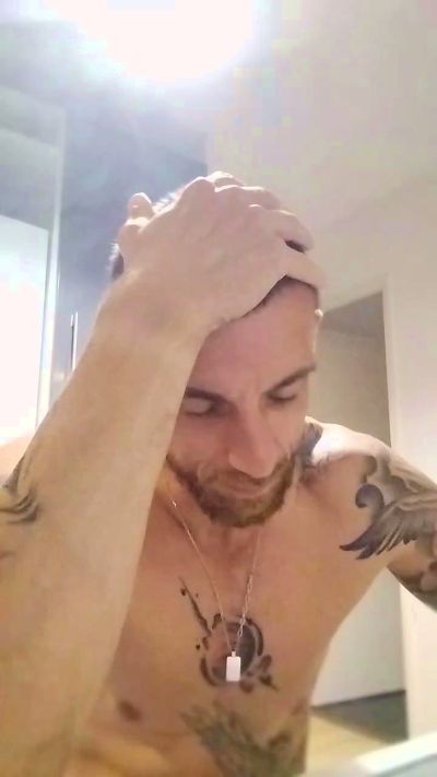 Neotrix33 live cam on Cam4